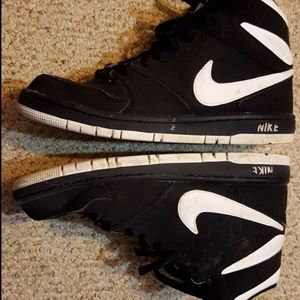 Nike High -Tops Size 9 Boys or Men